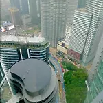 Sky Suites Klcc By Razz