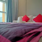 Sky Suites Klcc By Razz