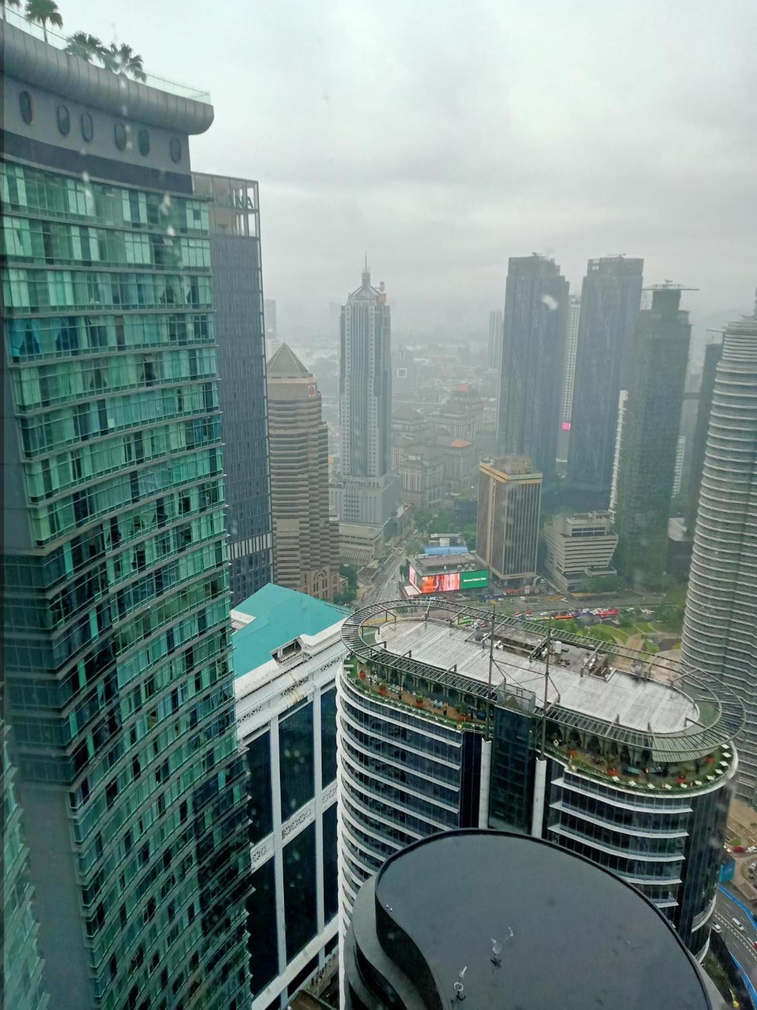 Pangsapuri Sky Klcc By Razz Kuala Lumpur